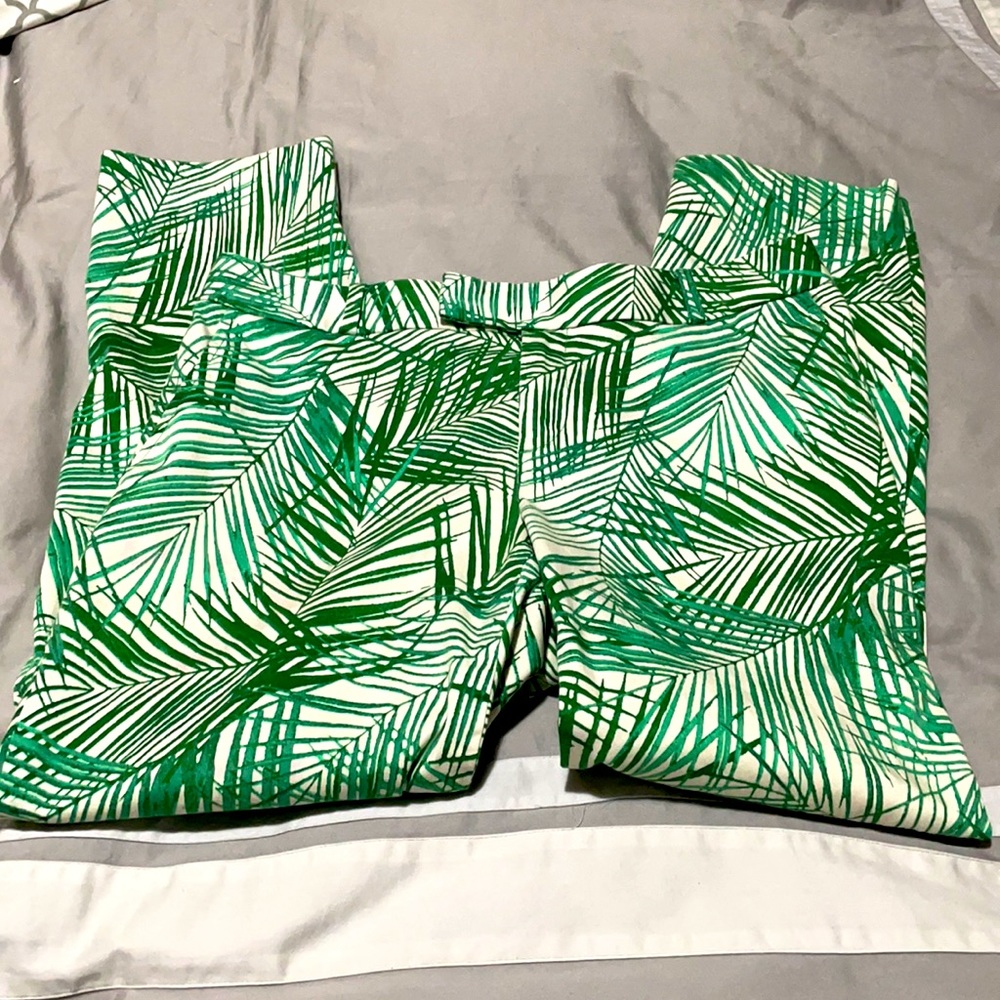 Gorgeous Capri pants (ankle level)